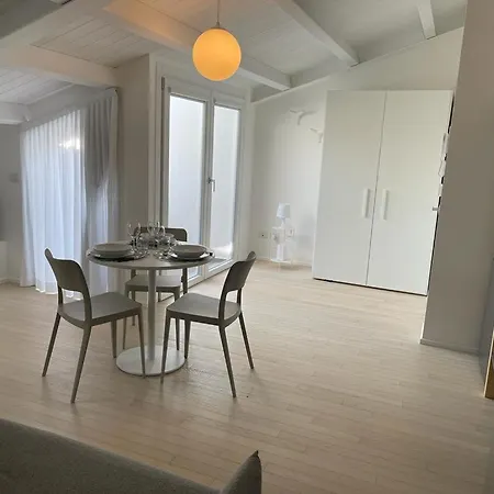 Imhome - Abruzzi Милан