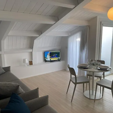 Imhome - Abruzzi Apartman *