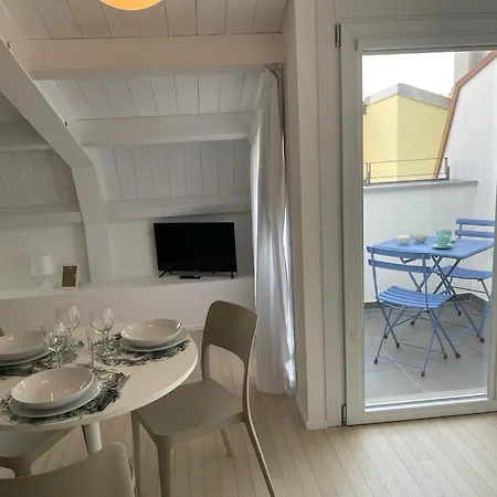 Imhome - Abruzzi Apartman Milánó