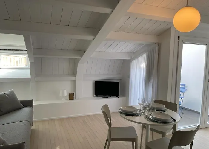 Imhome - Abruzzi Apartman *