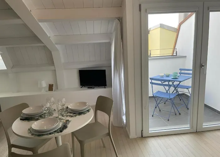 Imhome - Abruzzi Apartman Milánó