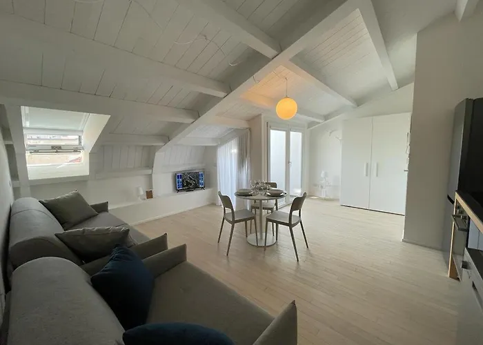 Imhome - Abruzzi Apartment Mailand